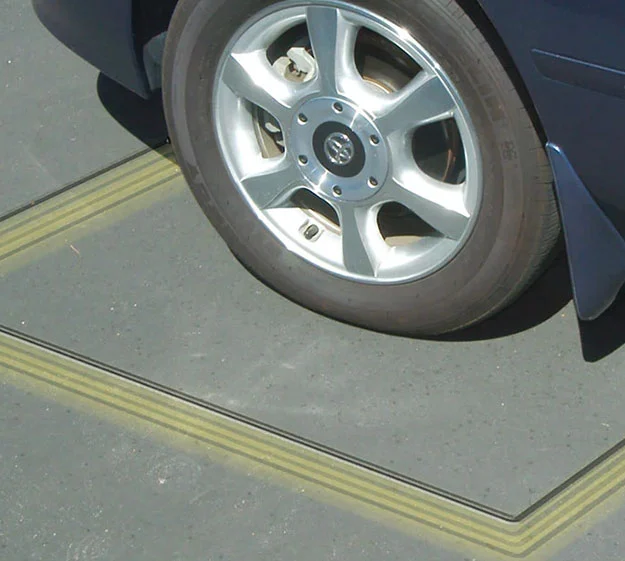thumbnail interactive-video image 1 of EDI LMA-1800 Loop Detector For Vehicle Detection - For Gate Access Operators 1 of 5